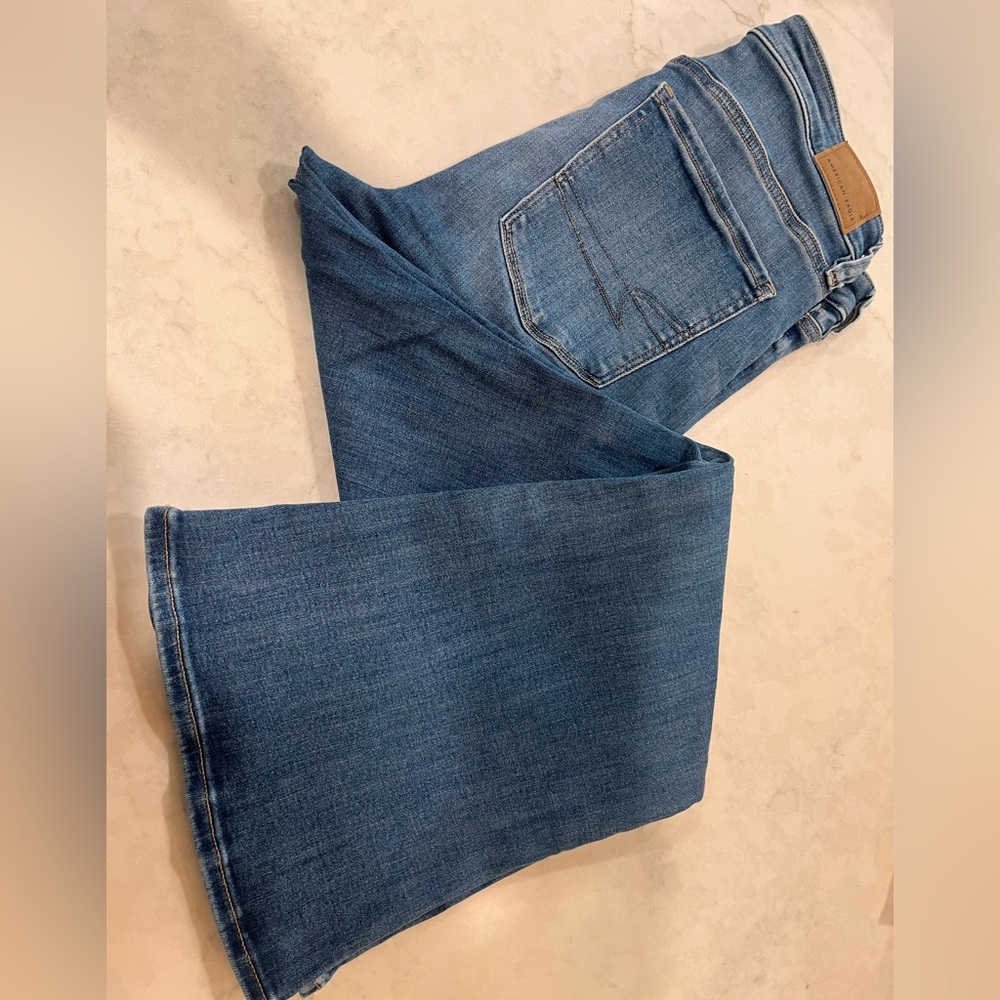 American Eagle Outfitters Light Blue Denim Jeans